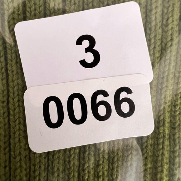 Quacker Factory Rhinestone Zippered Short Sleeve Sweater Women's 3X - Picture 7 of 7